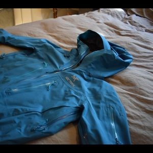 Arc’teryx Blue Jacket/Shell Size Medium